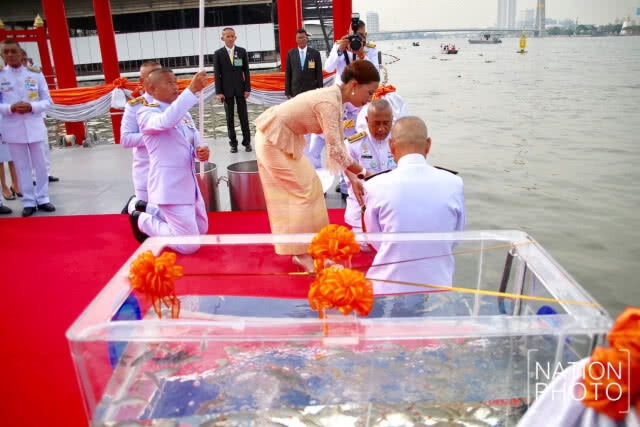 พระองค์ภาฯ เสด็จปล่อยพันธุ์ปลาเนื่องในวันคล้ายวันประสูติ