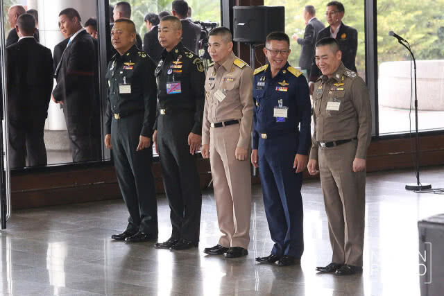 ตัวแทนพรรคการเมือง เข้าร่วมการประชุมแม่น้ำ 5 สาย