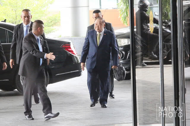 ตัวแทนพรรคการเมือง เข้าร่วมการประชุมแม่น้ำ 5 สาย