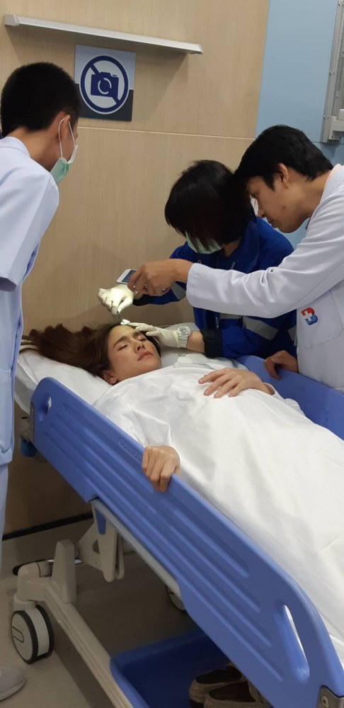 "จิ๊บ-ปกฉัตร" เข้าเอ็กซเรย์สมอง หลังวูบกลางสนามบินอุดร
