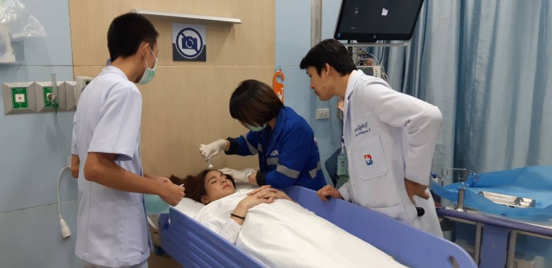 "จิ๊บ-ปกฉัตร" เข้าเอ็กซเรย์สมอง หลังวูบกลางสนามบินอุดร