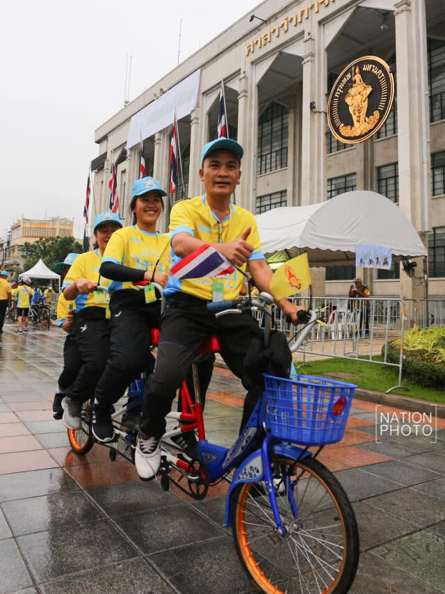 บรรยากาศลงทะเบียน "ไบค์อุ่นไอรัก"