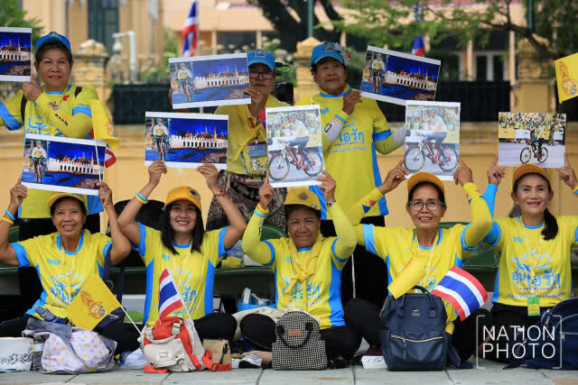 (ภาพชุด) ประชาชนเตรียมความพร้อม "BIKE อุ่นไอรัก"