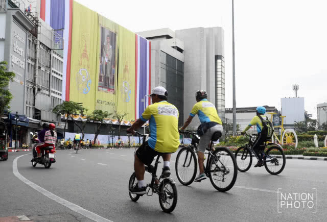 (ภาพชุด) นักปั่น พร้อม! เข้าร่วมงาน "Bike อุ่นไอรัก"