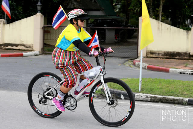 (ภาพชุด) นักปั่นชาวยะลา 7 พันคน ร่วมปั่นงาน "Bike อุ่นไอรัก"