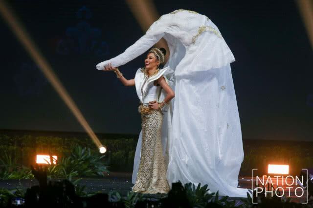 ผู้เข้าประกวดมิสยูนิเวิร์ส 2018 อวดโฉมในชุดประจำชาติ