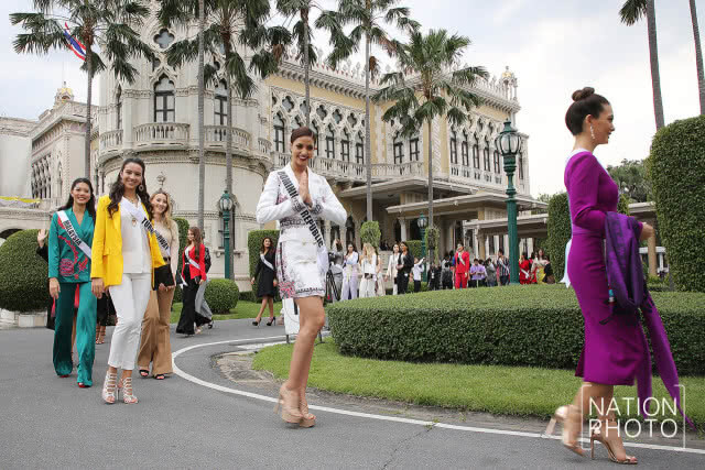 ทำเนียบสดใส! 95 สาวงาม "มิสยูนิเวิร์ส" เข้าพบ "นายกฯ"