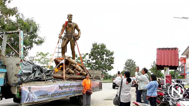 อนุสาวรีย์  "จ่าแซม" ถึงเชียงรายแล้ว
