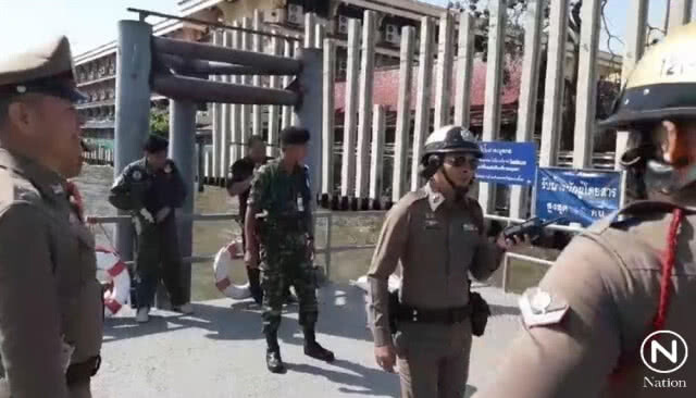 พบหน้าแข้งมนุษย์ ถูกตัดขาดลอยแม่น้ำเจ้าพระยา ข้างท่าเรือวัดระฆัง