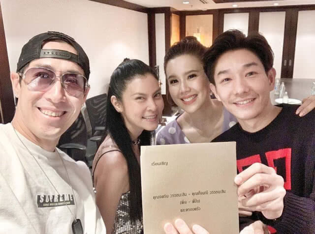เผยภาพพรีเวดดิ้งแรก "บอย - เจี๊ยบ"