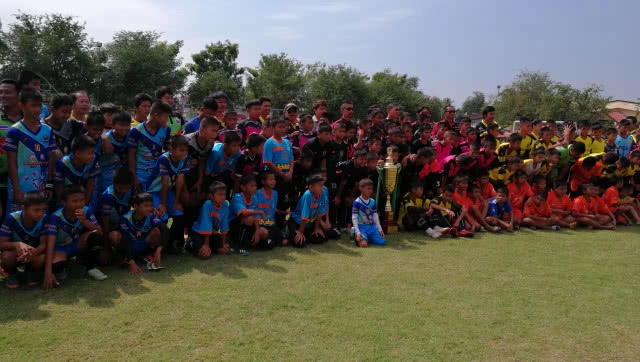 เบญพาดจูเนียร์ฯ "ฟุตบอลเพื่อท้องถิ่น  ( คลิปข่าว )