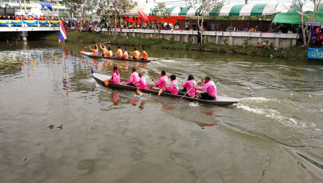 "ลำสนุ่น " จัดแข่งเรือพายประเพณีประจำปี