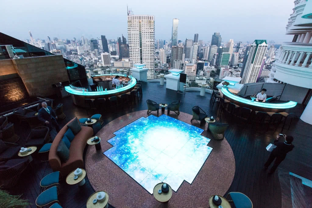 มาสัมผัส ประสบการณ์ ค็อกเทลบาร์ที่สูงสุด @lebua No.3