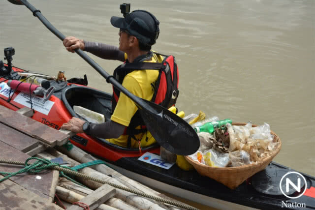 พายเรือเพื่อเจ้าพระยา เก็บขยะได้ทุกประเภท