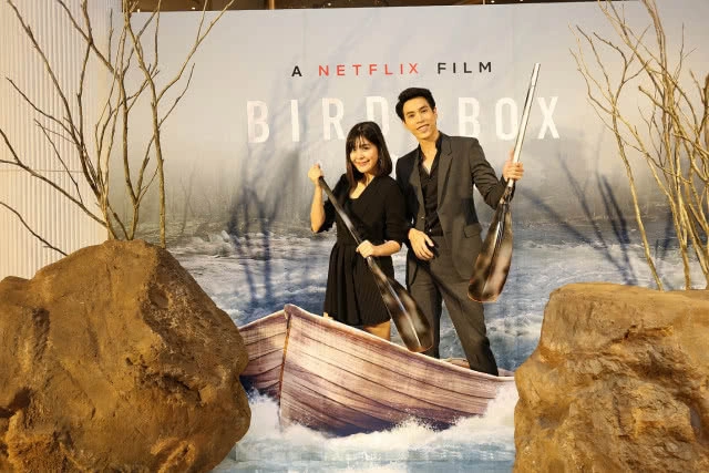 "Bird Box" (มอง อย่าให้เห็น)