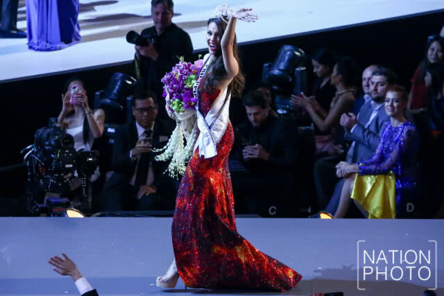 ความฝันเด็กบ้านนอกสู่ ช่อดอกไม้ในอ้อมแขน Miss Universe 2018
