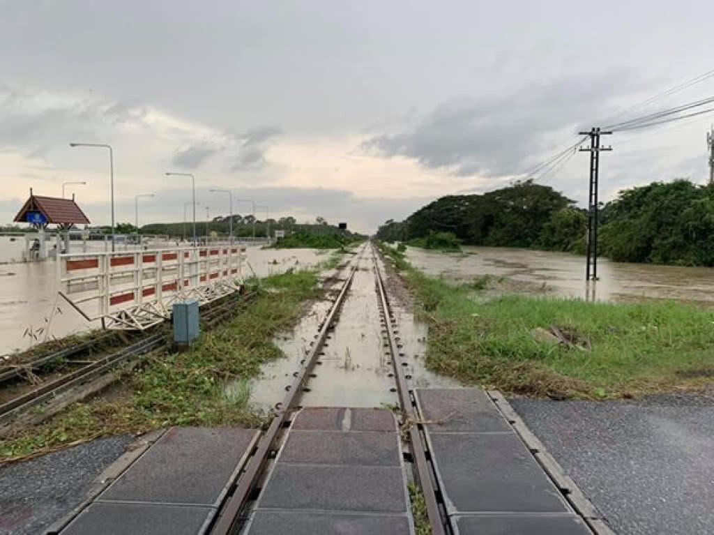 รฟท.เร่งซ่อมแซมทางรถไฟสายใต้ รฟท.เร่งซ่อมแซมทางรถไฟสายใต้