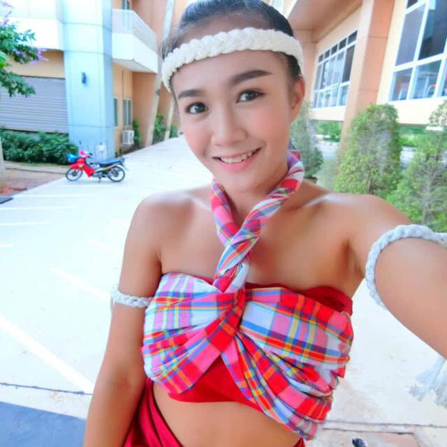 นักมวยหญิงชื่อดังเครียดปัญหาส่วนตัว ผูกคอดับคาหอพัก