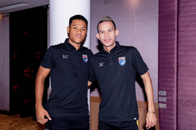 ธีราทร นำทัพช้างศึก รายงานตัว ลุยเอเชียนคัพ 2019