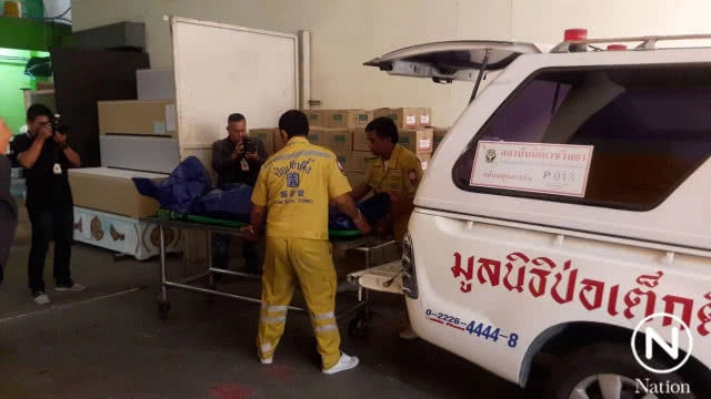 พ่อนำร่าง "น้องเบนซ์"  ผ่าชันสูตรซ้ำ หาสาเหตุการเสียชีวิต