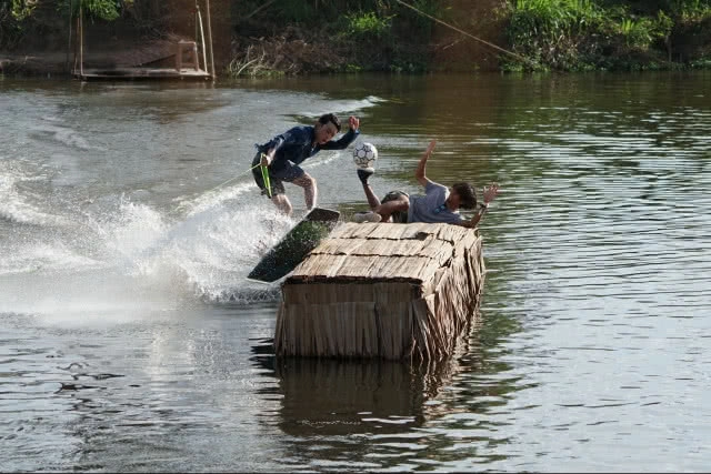 "ยูโรเปี้ยน เรดบูล" จัดเต็มปล่อยอะดรีนาลีนให้ พลุ่งพล่านผ่านกีฬาสุดผาดโผนเหินเวหาไปกับสกายไดฟ์