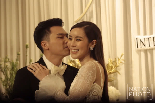 ชื่นมื่น "ขนมจีน" ควง "ไฮโซเคน" เข้าประตูวิวาห์แบบเรียบง่าย