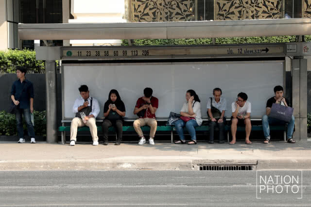คนกรุง สวมหน้ากาก กันมลพิษ