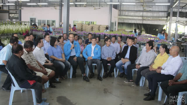"ปชป." ประกาศนโยบายเศรษฐกิจ 6 ข้อ ยกระดับความเป็นอยู่ประกันรายได้คนไทย ไม่ทิ้งใครไว้ข้างหลัง