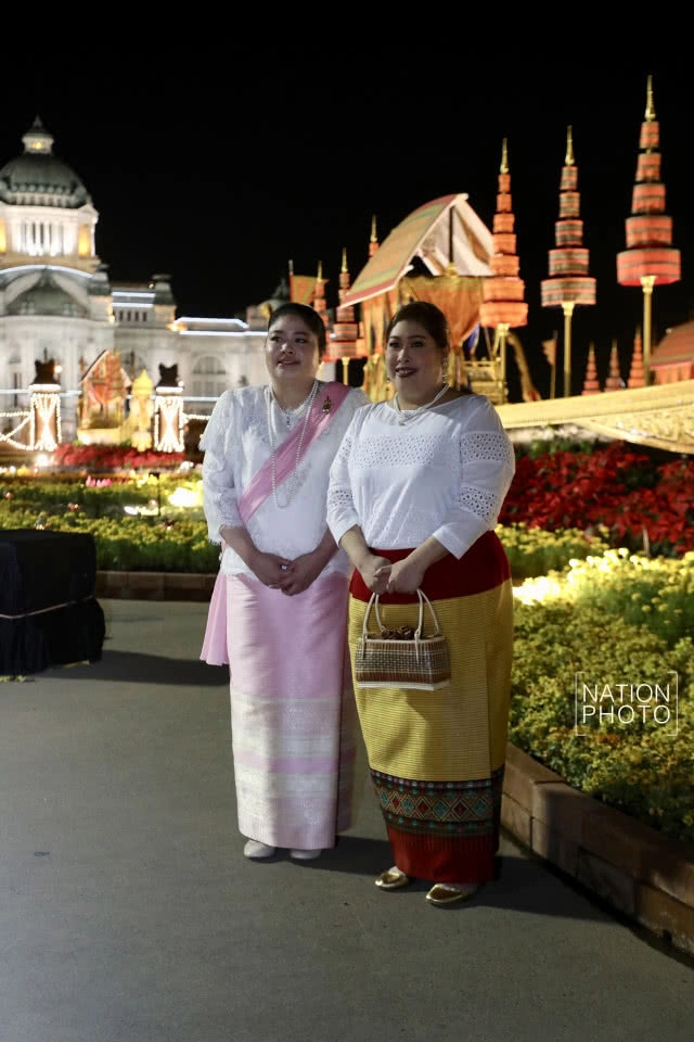 พระเจ้าหลานเธอฯ เสด็จเยี่ยมชมงานอุ่นไอรักฯ