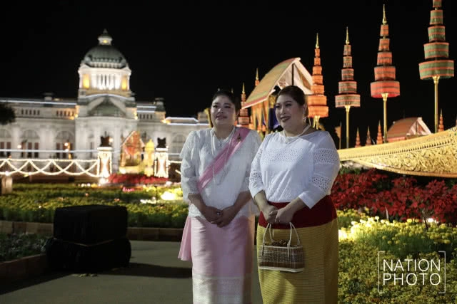 พระเจ้าหลานเธอฯ เสด็จเยี่ยมชมงานอุ่นไอรักฯ