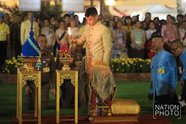 พระองค์เจ้าทีปังกรรัศมีโชติ เสด็จเยี่ยมชมงาน อุ่นไอรัก คลายความหนาว "สายน้ำแห่งรัตนโกสินทร์"