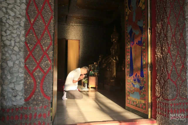 ศุกร์ (สุข) ละวัด : เจดีย์หินพันล้านก้อน