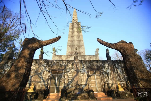 ศุกร์ (สุข) ละวัด : เจดีย์หินพันล้านก้อน