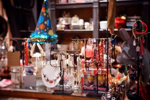 ฉลองเทศกาลแห่งความสุข ที่ It's Happened to be A Closet