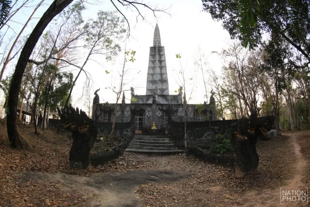 ศุกร์ (สุข) ละวัด : เจดีย์หินพันล้านก้อน