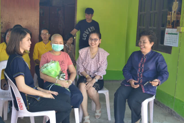 "เฮียจก"  ประมูลภาพ 70,000 บาท ช่วยน้องแพรว ผู้ป่วยมะเร็งเม็ดเลือดขาว