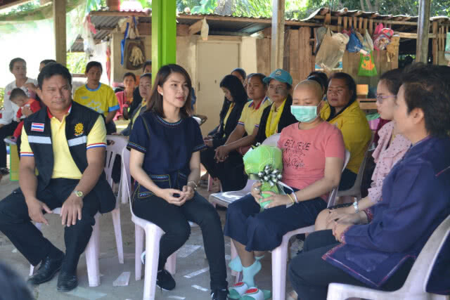 "เฮียจก"  ประมูลภาพ 70,000 บาท ช่วยน้องแพรว ผู้ป่วยมะเร็งเม็ดเลือดขาว