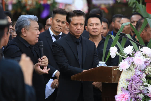 (ภาพชุด) คนบันเทิงพร้อมใจ ส่ง "พ่อดม ชวนชื่น" สู่สวรรค์