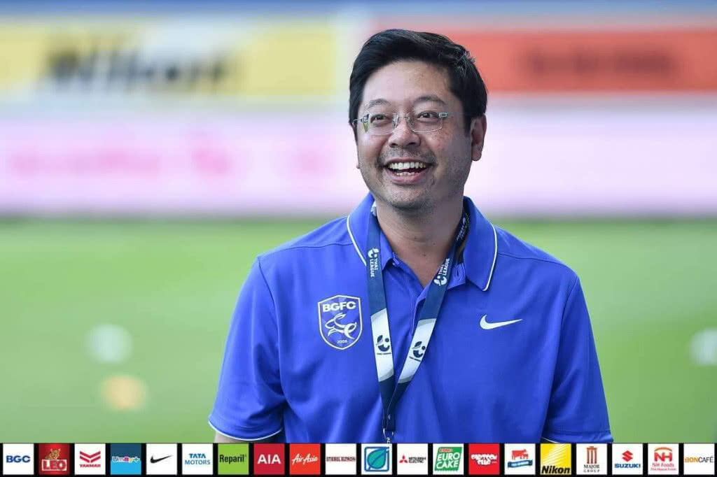 บอสใหญ่ "เดอะ บลูแมชชีน" อวยพรปีใหม่ ย้ำ! ปีเดียวกลับไทยลีก