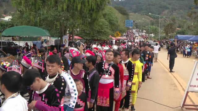 ยิ่งใหญ่!!งานประเพณีปีใหม่ม้ง