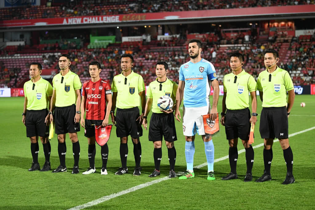 พัฒนาทุกมิติ! "ฟีฟ่า ให้การรับรองคุณภาพผู้ตัดสินไทย ประจำปี 2019