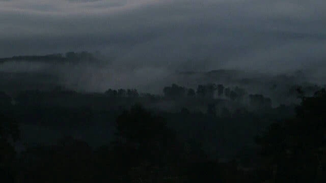 พะเยา คึกคัก!! นักท่องเที่ยวแห่ชมพระอาทิตย์-ทะเลหมอก 360 องศา ที่ม่อนแสนสุข