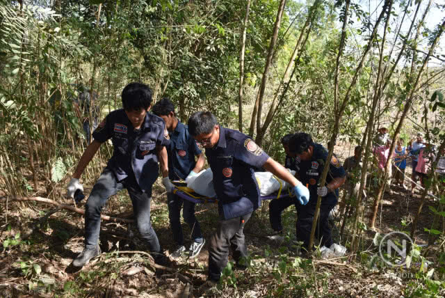 พบศพหนุ่มลับแลกลับฉลองปีใหม่ซิ่งแหกโค้งตกลำห้วย