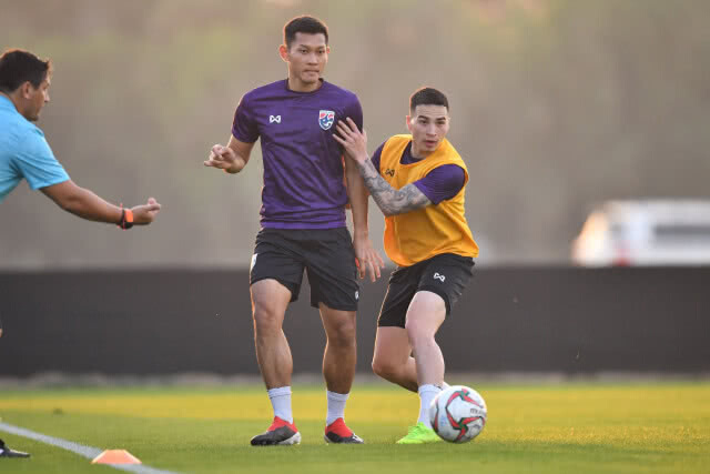 ช้างศึก ลงฝึกซ้อม ก่อนพบกับ โอมาน ในเกมกระชับมิตร