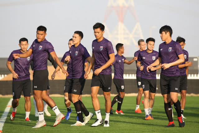 ช้างศึก ลงฝึกซ้อม ก่อนพบกับ โอมาน ในเกมกระชับมิตร
