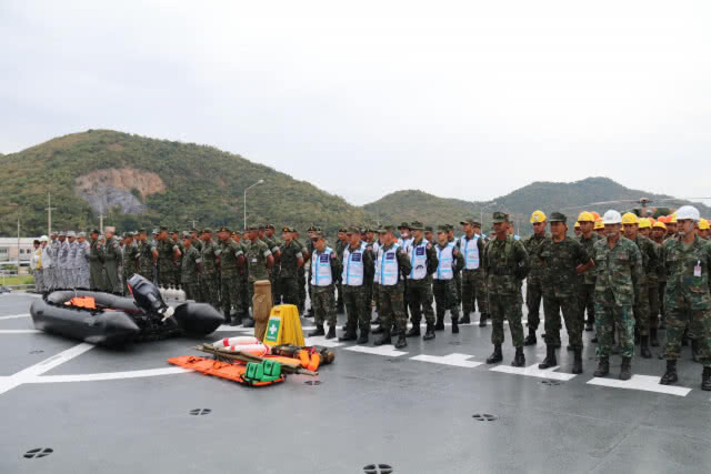ผบ.ทร. สั่งทุกหน่วยเตรียมช่วยปชช. รับมือ "พายุปาบึก"