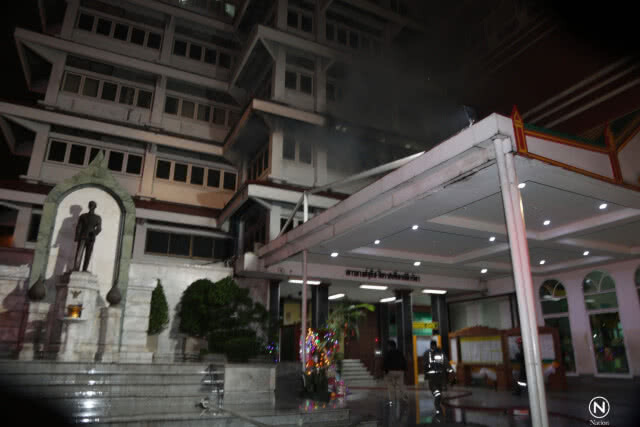 ไฟไหม้ห้องเรียนโรงเรียนเทพศิรินทร์หวิดวอด เจ้าหน้าที่ฯดับได้ทัน