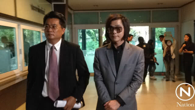 "บอล บางแก้ว" มอบตัว หลังมีข่าวออกหมายจับ