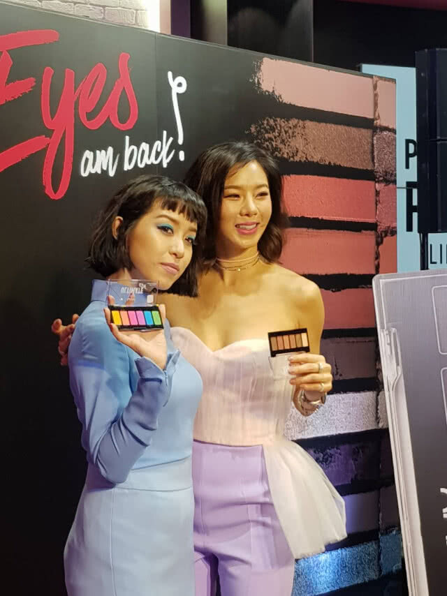 "พลอย-คริส" น้ำตาคลอกลางวงสัมภาษณ์!!! รับสะเทือนใจหลังสูญเสียเพื่อนสนิท "เซนติเมตร-โจ้"