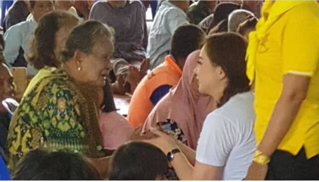 บุ๋ม ปนัดดา ลงพื้นที่ภาคใต้ เยียวยาผู้ประสบภัยปาบึก